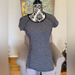 Lululemon Turn Around Short Sleeve VGUC
